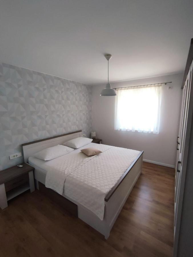 Holiday Home Cherry Tree Žrnovnica Eksteriør billede