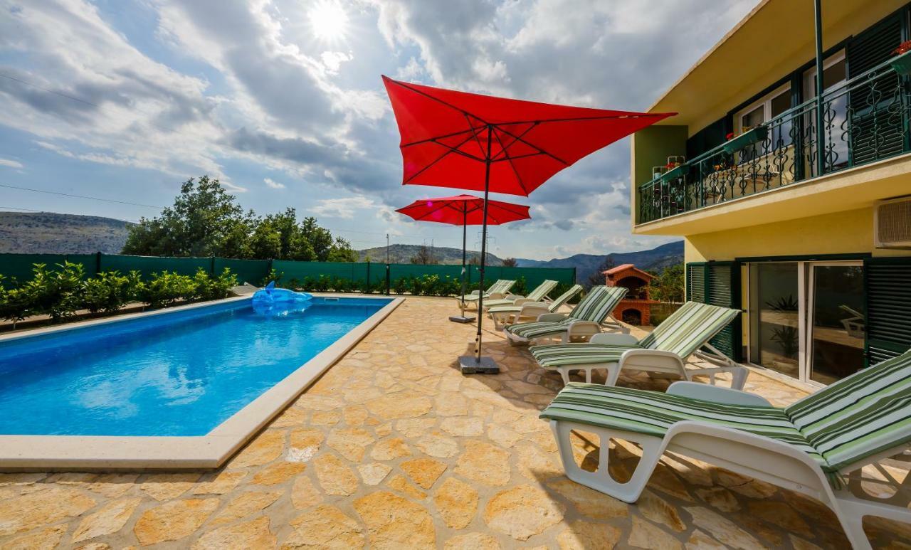 Holiday Home Cherry Tree Žrnovnica Eksteriør billede